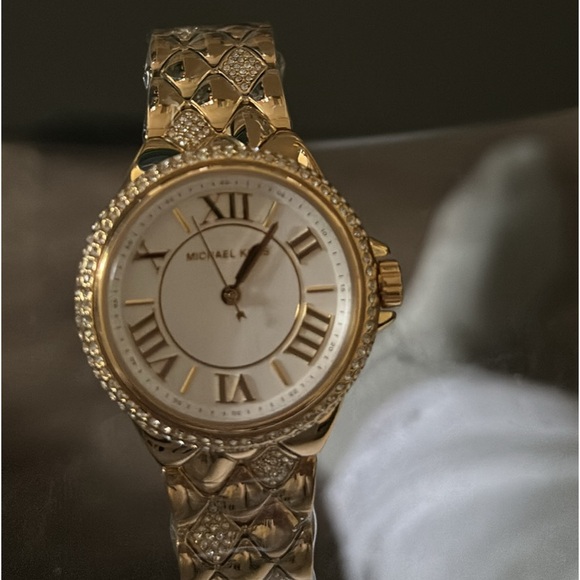 Michael Kors Woman’s watch. - Picture 2 of 6